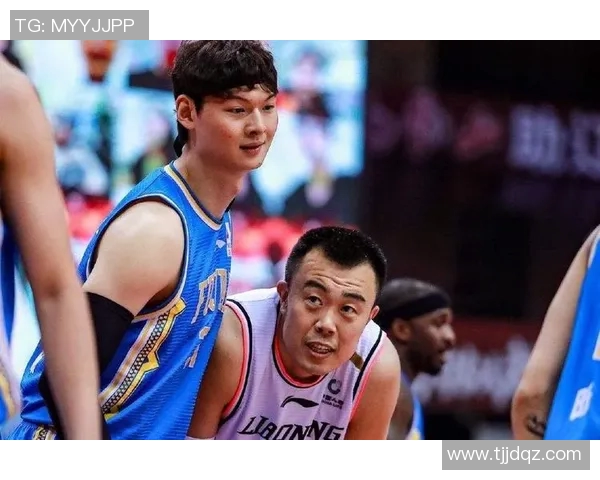 成都篮球队强势领跑联赛积分榜以73分领先其他球队展现冠军实力 成都篮球队强势领跑联赛积分榜以73分领先其他球队展现冠军实力