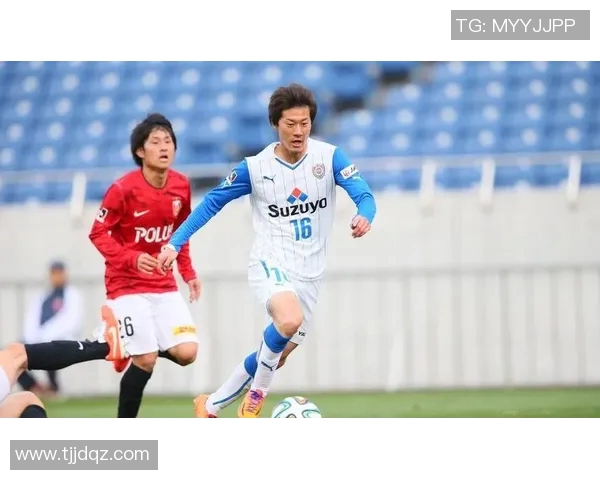 日本足球明星球员推荐与他们的精彩表现分析 日本足球明星球员推荐与他们的精彩表现分析