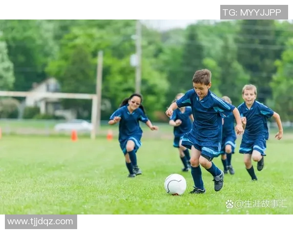足球明星平板壁纸精选高清图片让你随时感受绿茵场上的激情与魅力