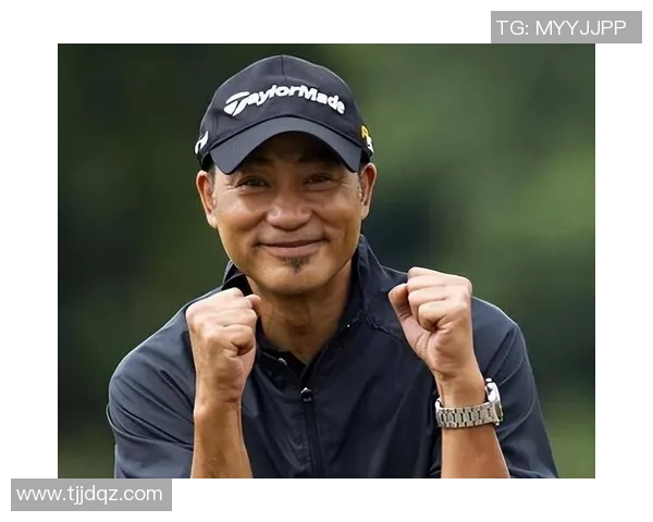 足球传奇迪通拿的辉煌生涯与不朽影响力探讨 足球传奇迪通拿的辉煌生涯与不朽影响力探讨