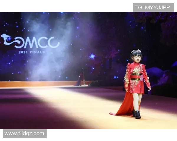 足球明星与汉服的奇妙碰撞探索他们的文化认同与时尚选择 足球明星与汉服的奇妙碰撞探索他们的文化认同与时尚选择