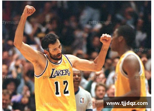 NBA罚球揭秘：球员背后的关键技术与心理战略